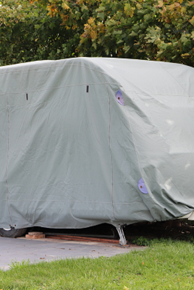 Wohnmobil Winter Schäden zeigt winterfitten Dauercamper